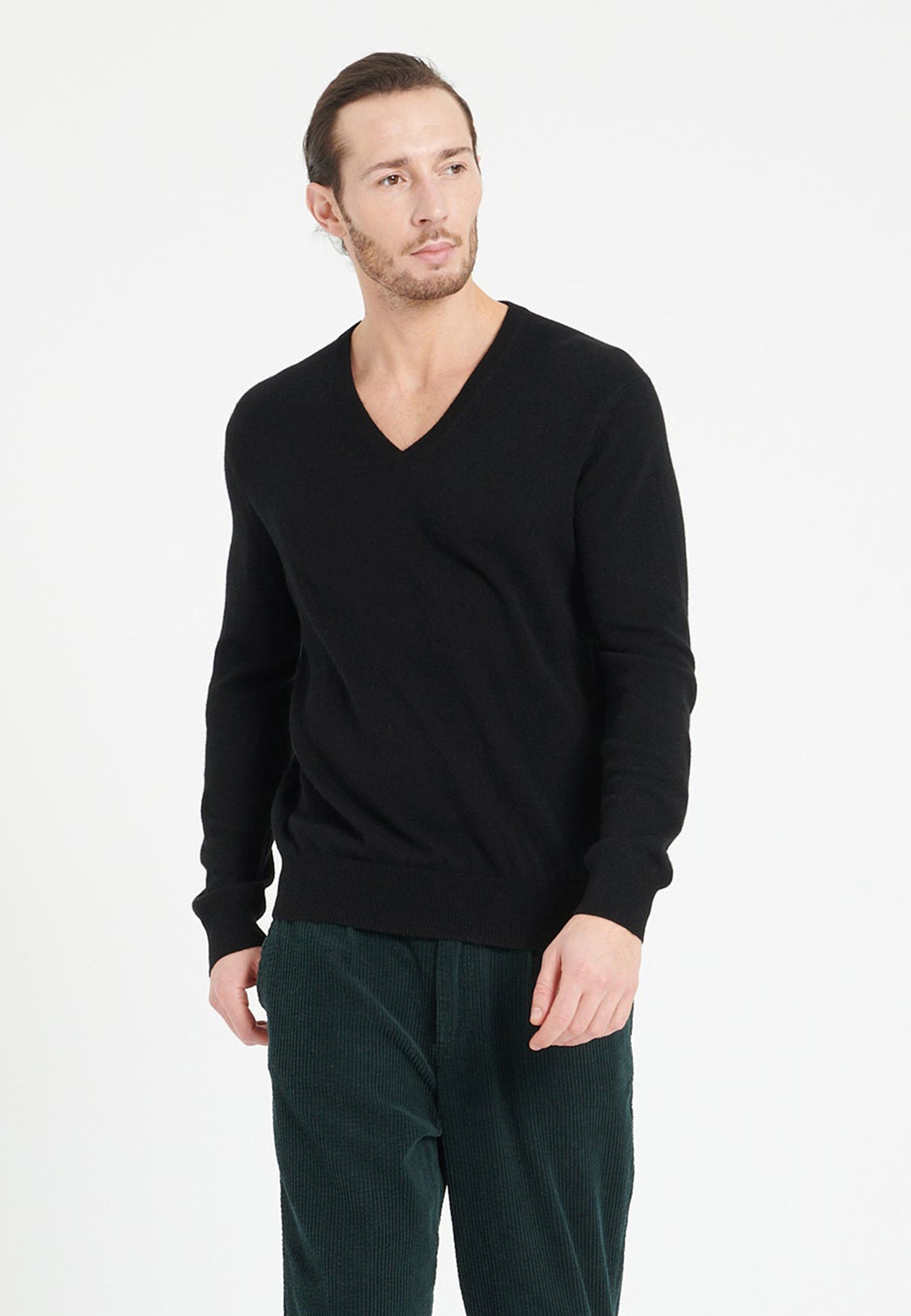 Pull col V homme en cachemire noir - LUKE 1